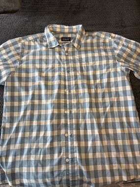 Patagonia Blue & White Plaid Short-Sleeve Button-Down Shirt